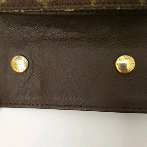 Authentic Louis Vuitton Mini Lin 4 Key Holder - Picture 9 of 12